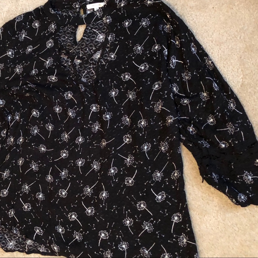 🌻 Maurices Criss Cross Peasant Top